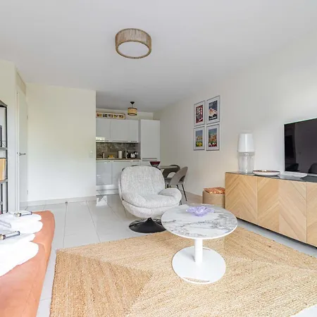Spacious A C 1br 4p - With Pool Apartmán Cannes